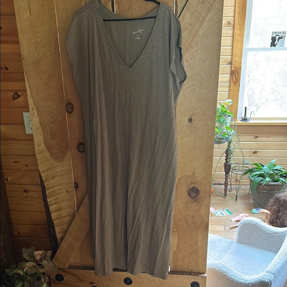 Gray V-Neck Maxi Dress